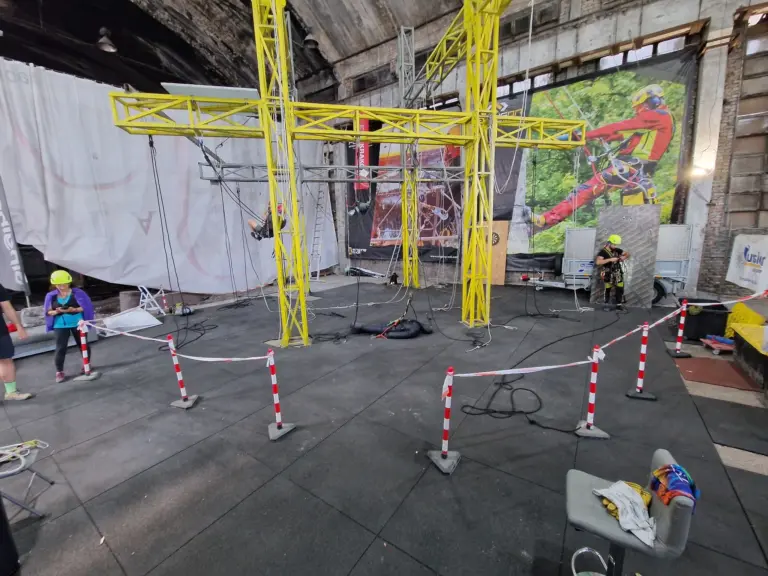 Rope access training structure with barriers and exclusion zone